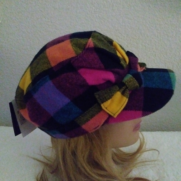 D&Y Women's Hat for Winter - Picture 7 of 8